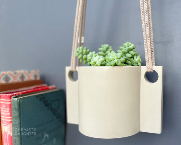 Hanging plant pot | Plaster