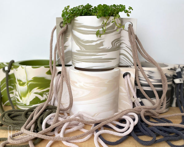 Hanging plant pot | Marble Charcoal