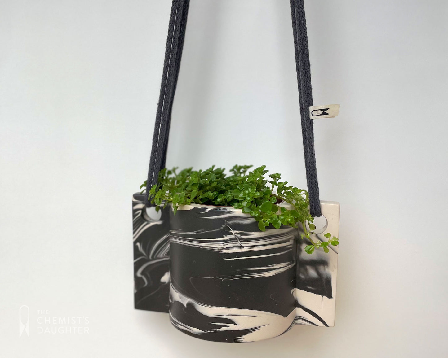 Hanging plant pot | Marble Charcoal