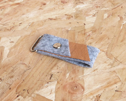 Kraft & felt keyring