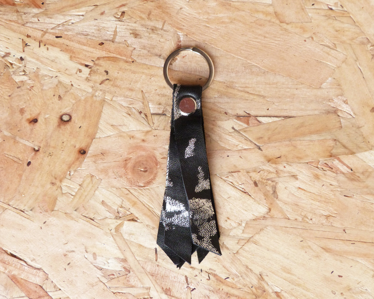 Recycled leather slim keyring