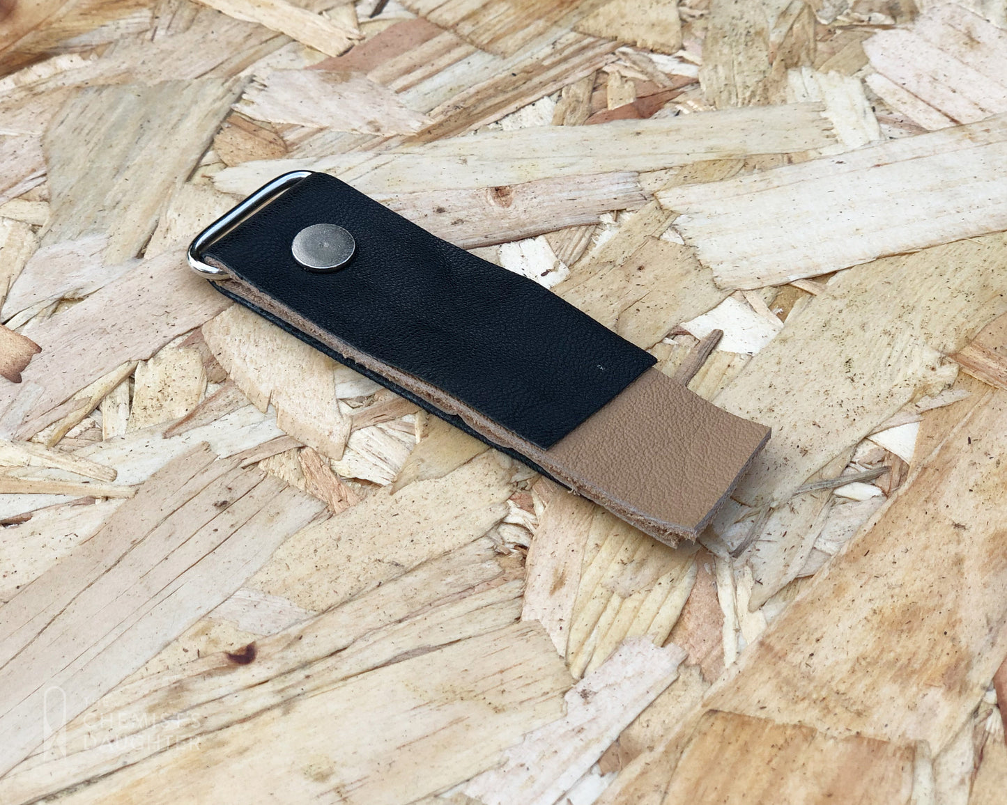 Recycled leather wide keyring